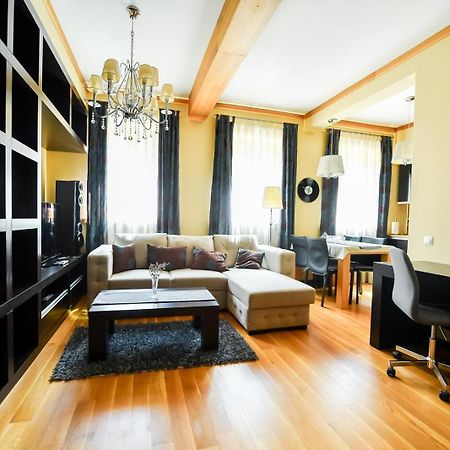 Luxury Apartment Brassó Kültér fotó